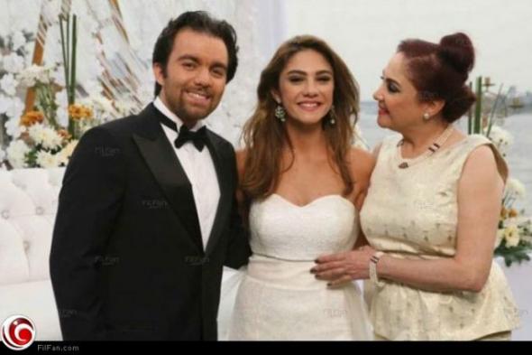 بالصور- ميريت بثلاثة فساتين أفراح.. أيهم الأفضل؟