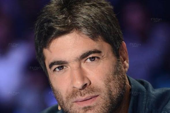 الخوف من الموت يجبر وائل كفوري للجلوس بجانب الطيار!