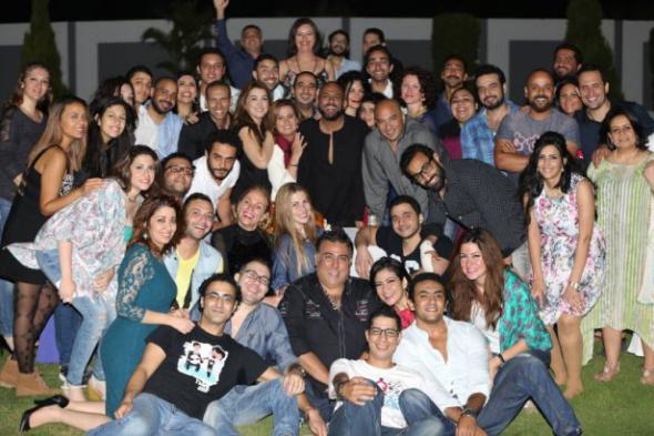 بالصورة: محمد أمين راضي يحتفل بعيد ميلاده وسط نجوم مسلسلاته