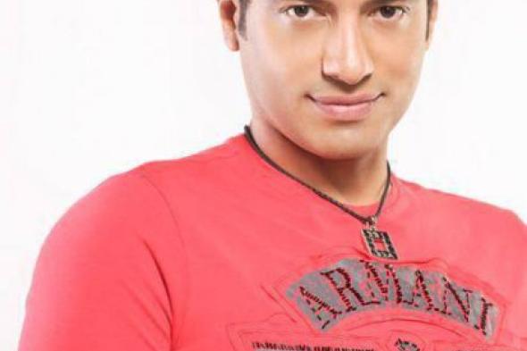 إيهاب توفيق وهدى وحنان ماضي يحتفلون مع "فرحة مصر" بعام السيسي الأول