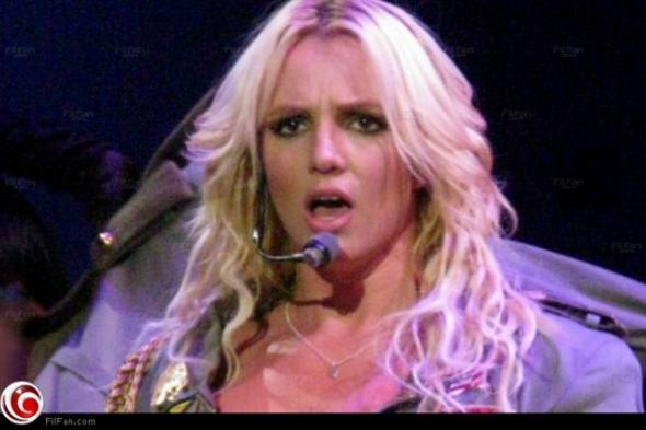 بريتني سبيرز تتمنى أن تصبح جليسة أطفال أنجلينا جولي