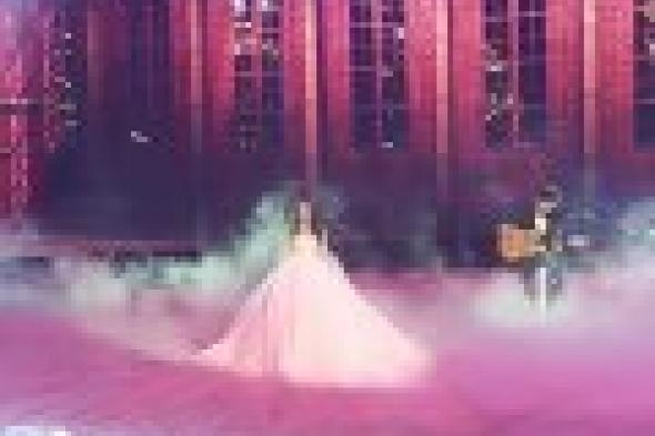 بالفيديو: دنيا سمير غانم تشارك فريقها الغناء في نهائي "The X Factor"