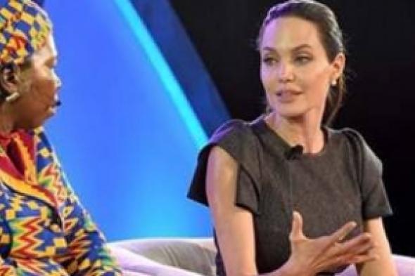 أنجلينا جولى تدافع عن حقوق المرأة بالقمة الأفريقية في جوهانسبرج