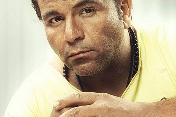 اسمع- محمد فؤاد يغني في "أرض النعام"