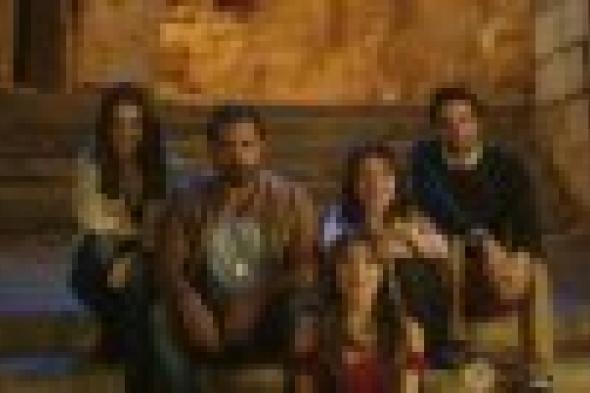 بالفيديو: محمد عدوية يغني "سامحني يابا" لـ"حواري بوخاريست"