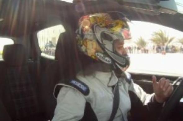 خمس نساء فلسطينيات ينافسن الرجال في سباق السيارات