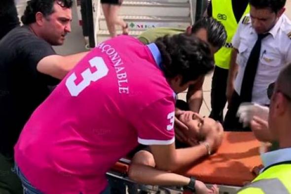بالفيديو- محمد زيدان يتعرض للإغماء وعصام الحضري ينفعل على هاني رمزي في "هبوط اضطراري"