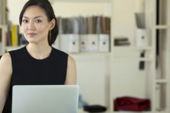 "فيس بوك" يزيد من نسبة النساء بين موظفيه ويبقى على الذكور فى القيادة