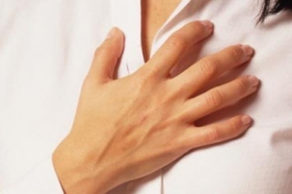 دراسة كندية: النساء يشعرن بقدر أكبر من الآلام المزمنة مقارنة بالرجال