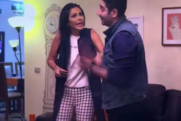 بالفيديو- "المشاغب" إبراهيم سعيد يطلب من ساندي حلق شعرها.. فماذا كان رد فعلها؟