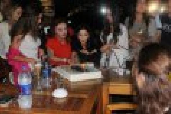 بالصور: أميرة هاني تحتفل بعيد ميلادها مع خالتها نبيلة عبيد