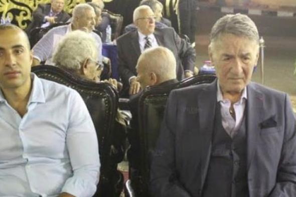 صورة- الظهور الأول لعزت أبو عوف بعد شائعة وفاته