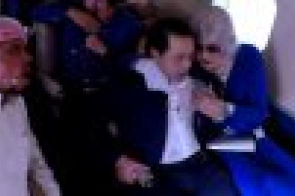 بالفيديو: مدحت صالح يكتشف مقلب "رامز واكل الجو"