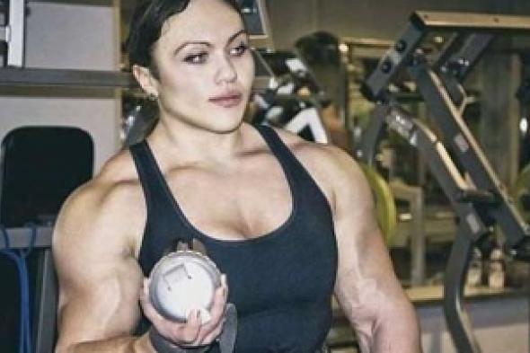 بالصور.. نصيحة أقوى امرأة في العالم للنساء!