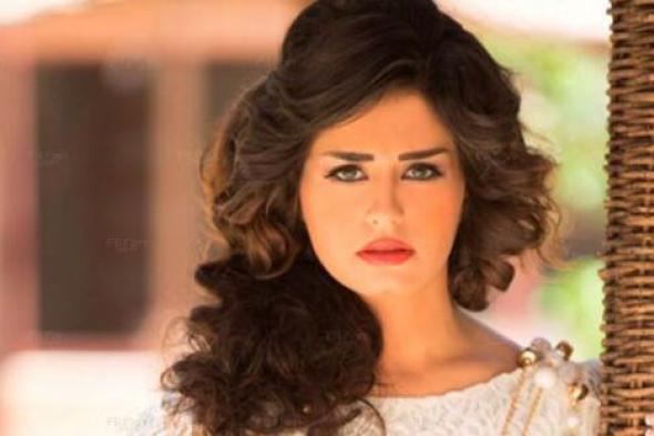حلم الأمومة يدفع منة فضالي للبحث عن زوج