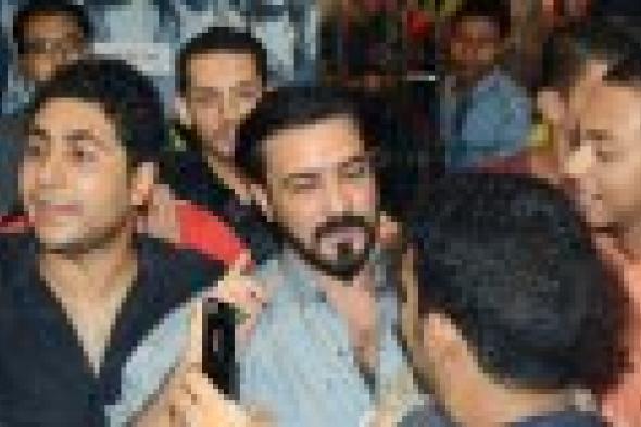 بالصور: محمد رجب يتابع ردود فعل الجمهور في سينمات 6 أكتوبر