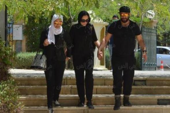 بالفيديو- أحمد سعد يرد على ما أثير حول ضحكه في جنازة ميرنا المهندس