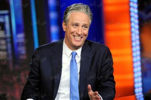 بعد اعتزاله برنامج The Daily Show.. جون ستيوارت يتعاون مع WWE للمصارعة الحرة