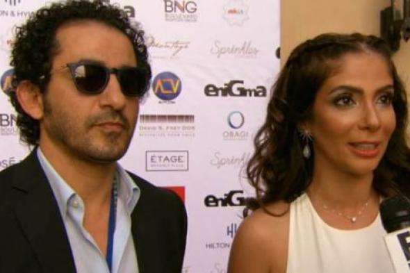بالفيديو- سر تواجد أحمد حلمي ومنى زكي على قناة !E الترفيهية العالمية