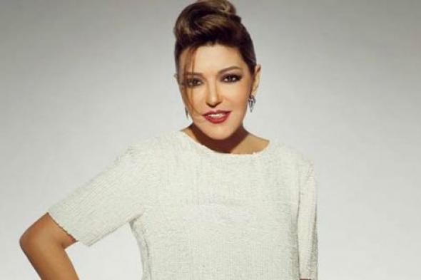 سميرة سعيد تسلم "ماستر" ألبومها لـ "روتانا"
