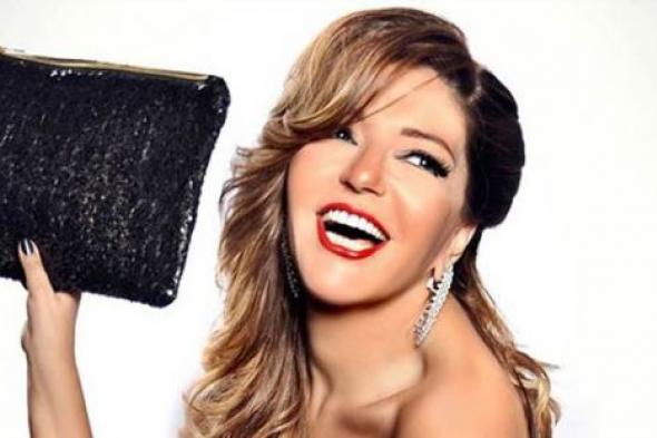 سميرة سعيد تضم أغنية جديدة لألبومها في اللحظات الأخيرة