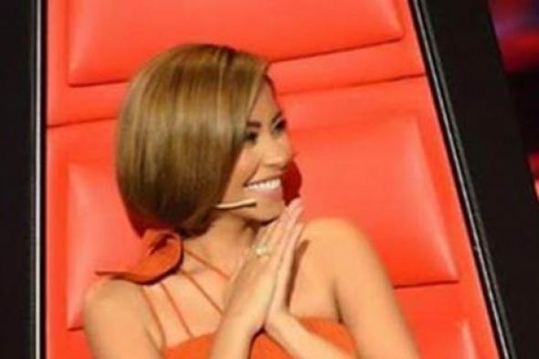 بالفيديو- شيرين تضرب عاصي الحلاني بعد أن خطف منها متسابق The Voice