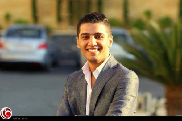 صورة- محمد عساف معلنا خطبته: "عذراً فلسطين ويا قدس اعذرينا ما تزوجنا إلا تطبيقاً لسنة نبينا"