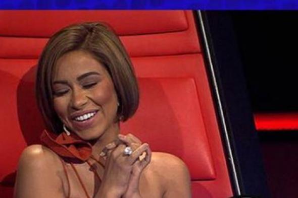 شيرين لمتسابق The Voice: الله أنت صغير.. وكاظم مغازلا: أنتِ تبدين أصغر منه بـ 5 سنوات