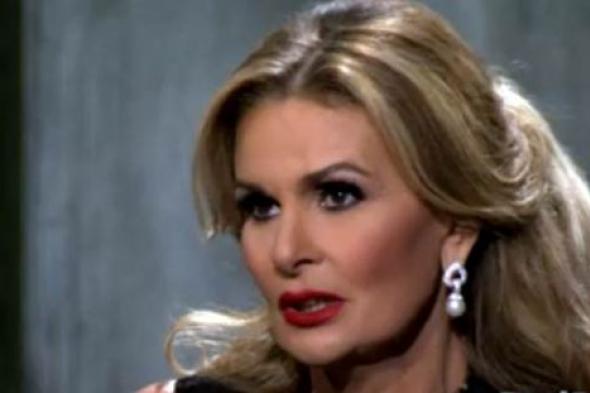 يسرا تؤيد قرار منع المحجبات من دخول الشواطيء والمطاعم الكبرى