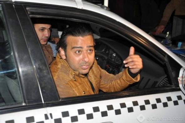 حبس أحمد عزمي ستة أشهر مع الشغل في قضية حيازة المخدارت
