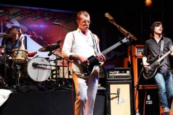 نجاة فريق Eagles of Death Metal من الهجوم الدموي في مسرح باتاكلان في باريس