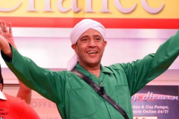 بالفيديو- أشرف عبد الباقي يحذر من النصب باسم "مسرح مصر"
