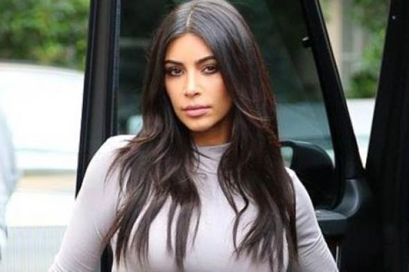 كيم كاردشيان تنوي الخضوع لعملية تجميل بعد الولادة