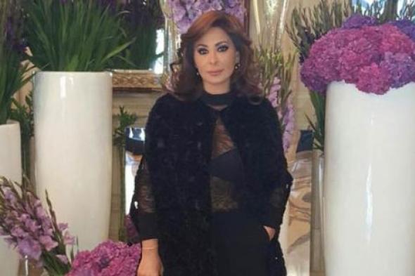 إليسا تختار أغاني ألبومها استعدادا لطرحه منتصف 2016