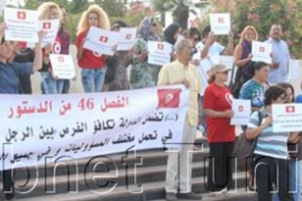 نساء... في السياسة رجال