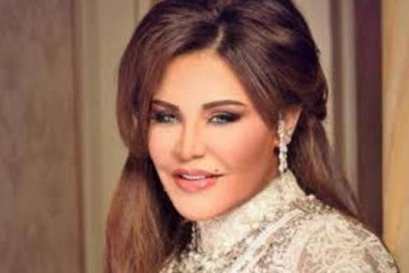 بالفيديو- إصابة أحلام بكسر في القدم تشعرها بالسعادة