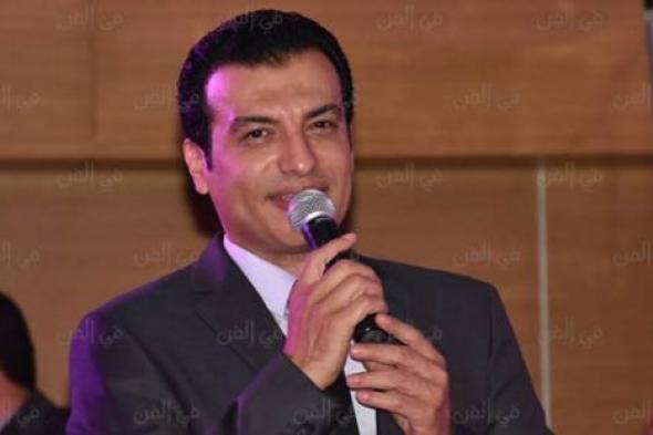 إيهاب توفيق يتعرض لحادث سرقة تحت تهديد السلاح