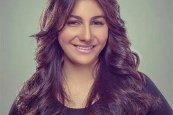 بعد أن أثارت دهشة  جمهورها..ياسمينا تعتذر عن الشكل الذي ظهرت به  في برنامج "بوضوح"