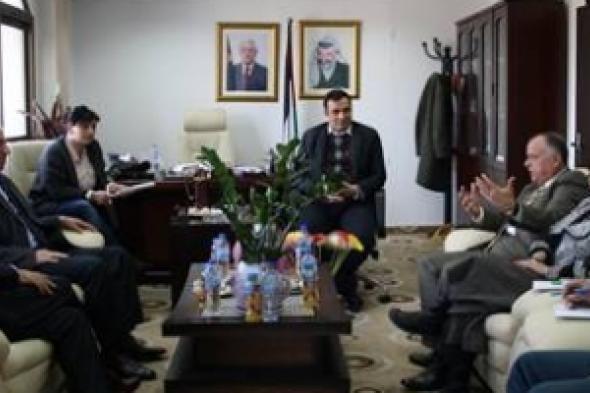 وزارة شؤون المرأة الفلسطينية  تبحث مع جامعة القدس المفتوحة  آليات الشراكة لتضمين قضايا النوع الاجتماعي