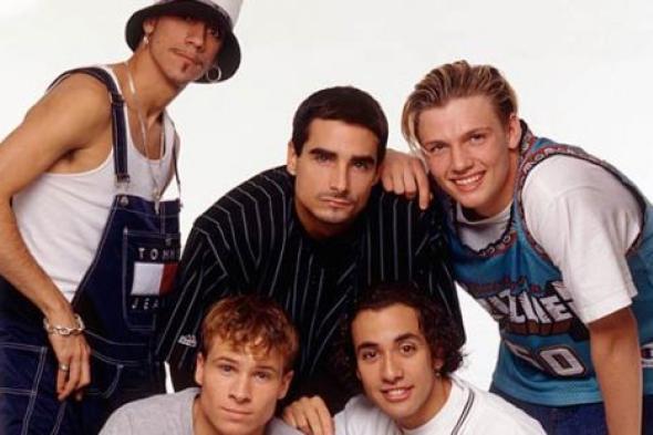 ١٠ أغنيات مصورة أيقونية لـ Backstreet Boys: "نوستالجيا التسعينيات بنكهة البوب"