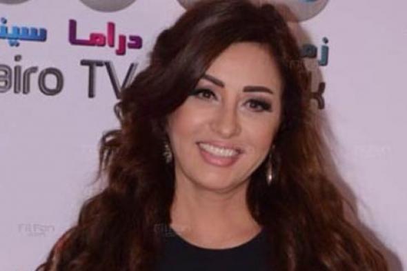 صورة- لطيفة في كواليس أول مسلسل تلفزيوني لها