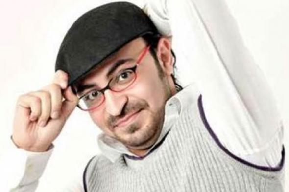 أحمد يونس يعتذر عن عدم تقديم حلقة برنامجه بسبب آلام في رقبته وجمهوره يدشن وسم #كلنا_رقبة_أحمد_يونس!