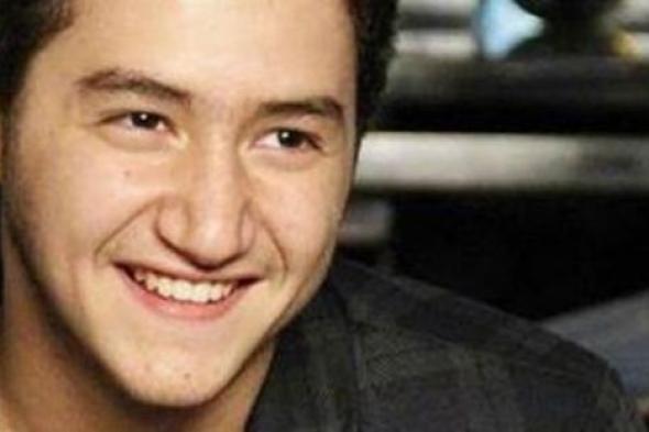 إيقاف أحمد مالك عن التمثيل والتحقيق معه بعد واقعة إهداء أوقية ذكرية لأفراد الشرطة