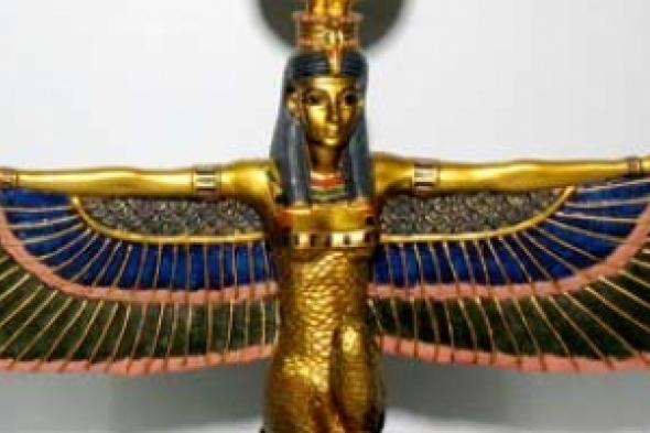 نساء مصريات يستعنّ بالفراعنة لمواجهة العقم والعنوسة