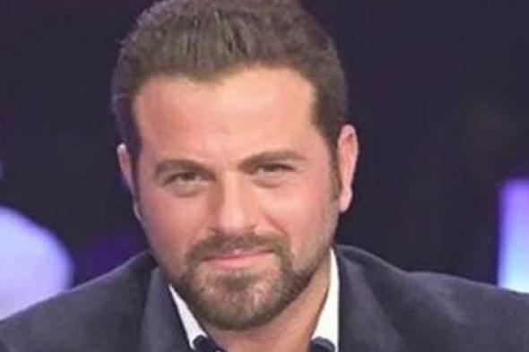 صورة- ابنة نيكول سابا تغطي والدها يوسف الخال برسومات توم وجيري.. وهو "على قلبه مثل العسل"
