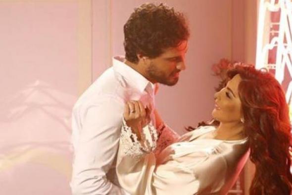 بالفيديو- إليسا تقضي ليلة زفافها مع زوجها البرازيلي في "حالة حب"
