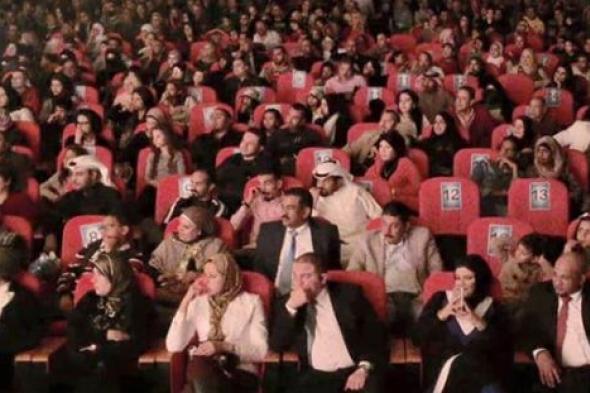 بالصور- مد عروض "مسرح مصر" بالكويت بسبب الإقبال الكبير