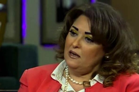 بالفيديو- نهال عنبر: "قاطعت والدتي لمدة شهرين.. ورمسيس نجيب كان سيتبناني فنيا"