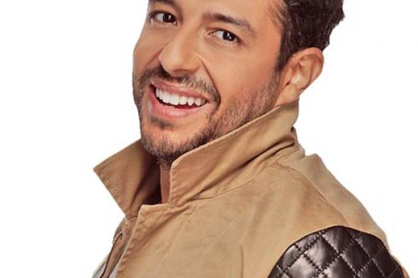 تعرف على سر لقاء محمد حماقي بعدد من الأطفال