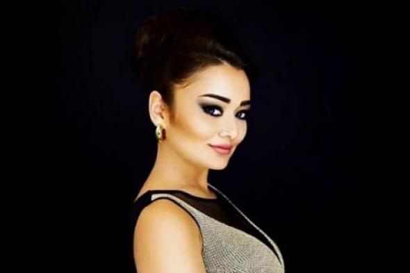بالصور- راندا البحيري بإطلالة كلاسيكية في جلسة تصوير جديدة